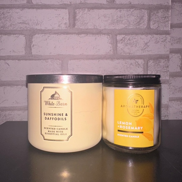 Bath & Body Works Candle Set – White Barn & Aromatherapy - Picture 1 of 2